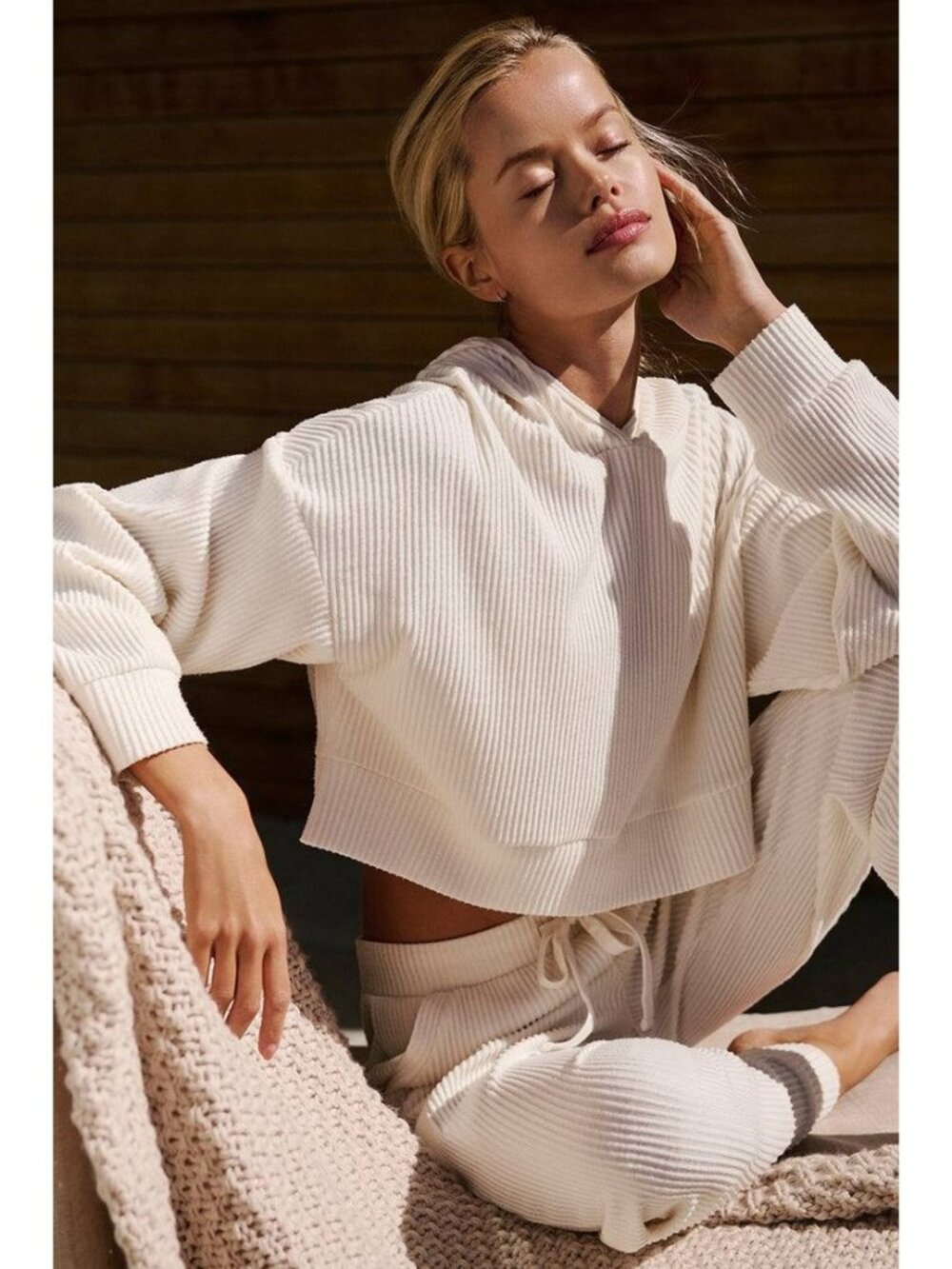 Alo Yoga Women Ivory Muse Ribbed Knit Cropped Hoodie XS